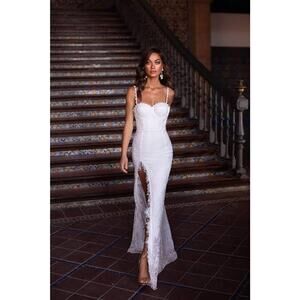 NWT Alamour Caliana Lace High Slit Bustier Gown Dress White Women's Size Medium